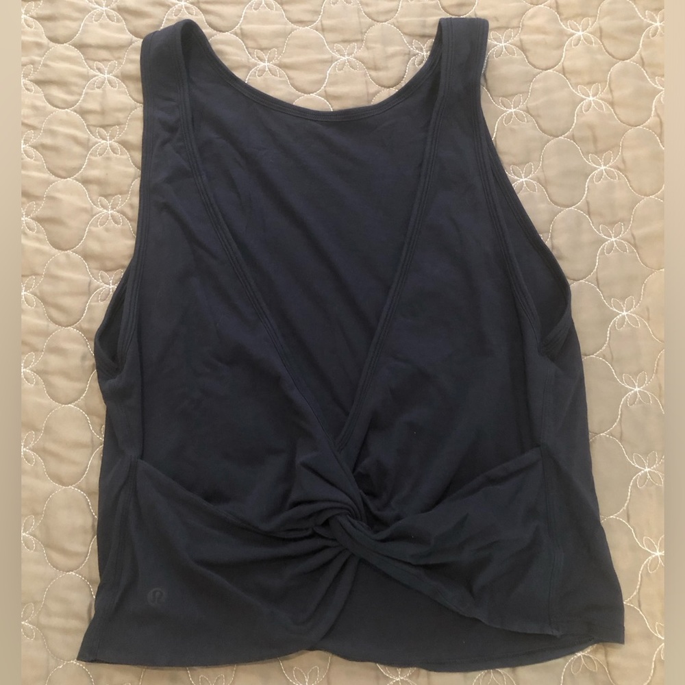 Lululemon black tank